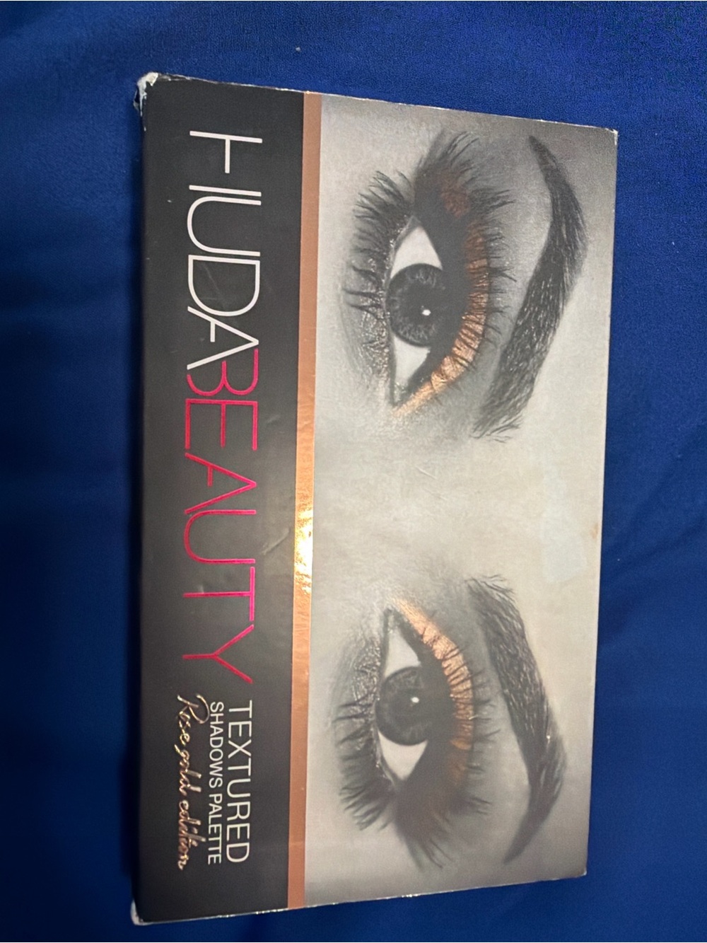 HUDA BEAUTY Textured Eyeshadow Palette — Gold & Bronze Shimmer